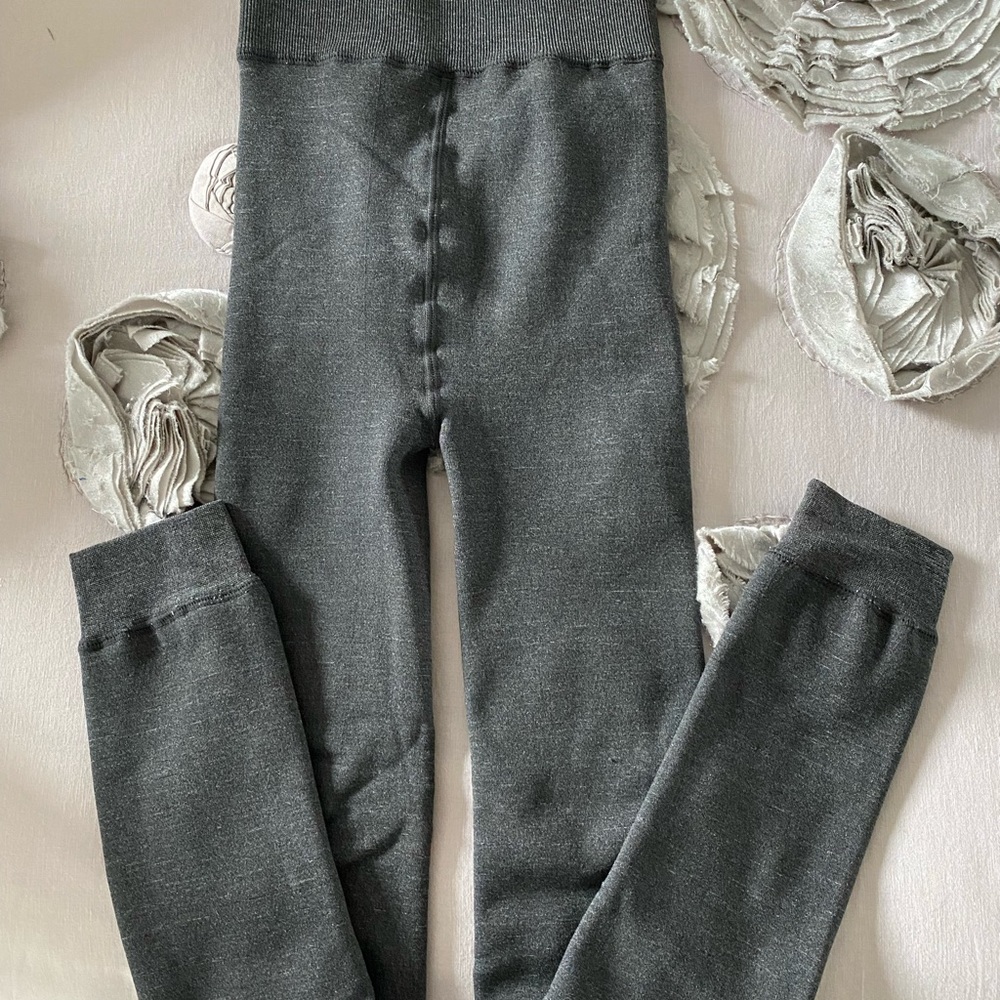 2 pairs of fleece lined leggings